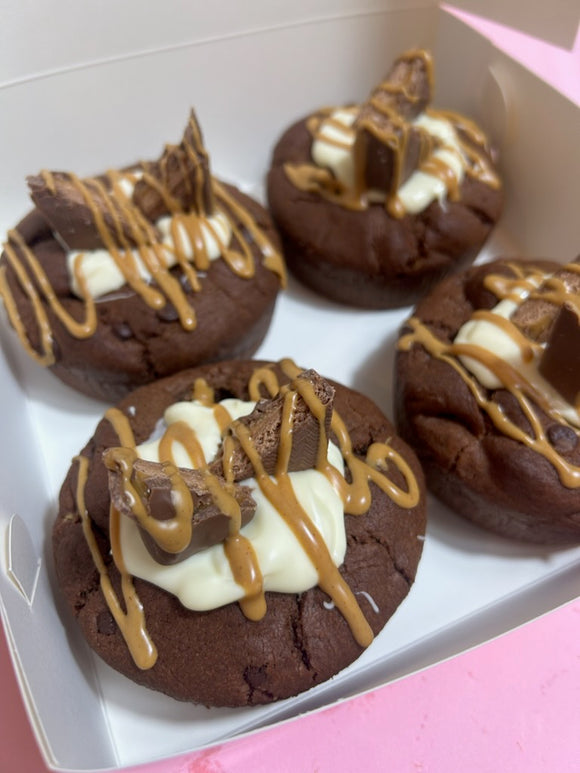 The Baked Club Snickers Cookie Pie Box of 4