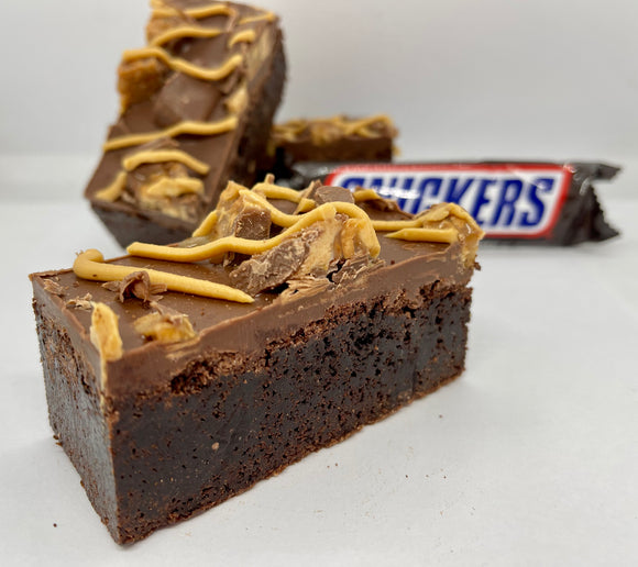 Cakes By Sweethearts Snickers PB Brownie Box of 10