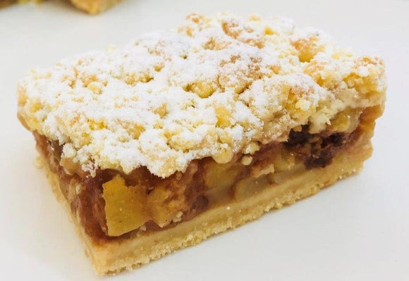 Cakes By Sweethearts Apple & Cinnamon Crumble Slice Box of 8